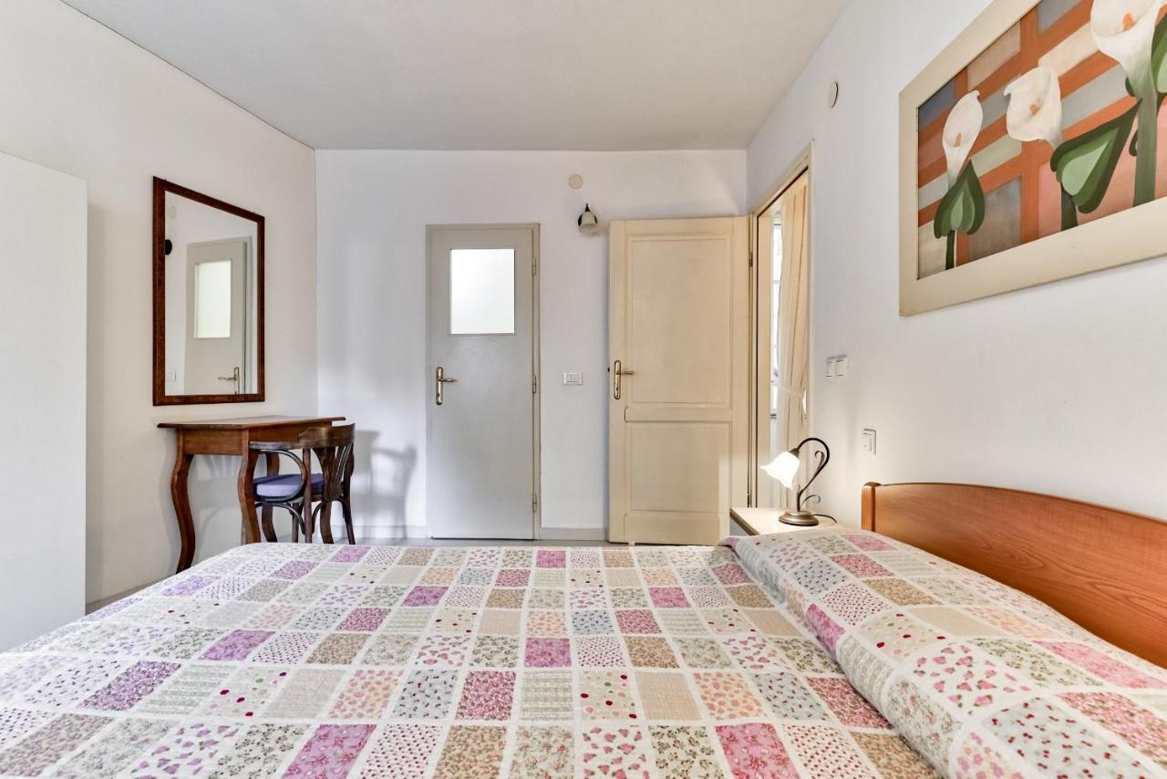Apartma Gina